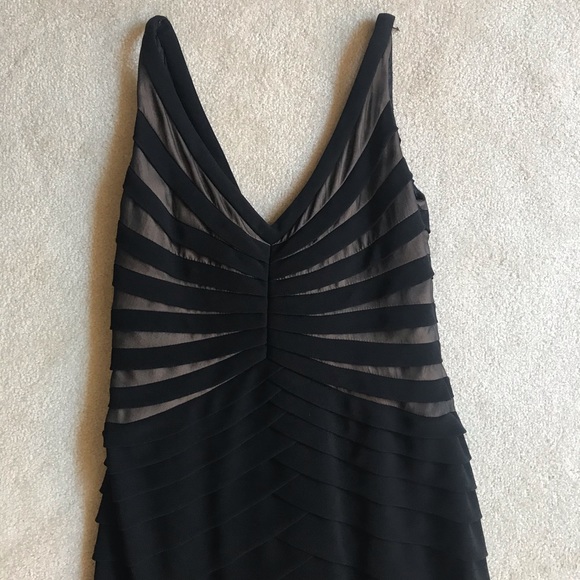 Carmen Marc Valvo evening gown - Picture 3 of 12